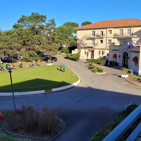 Anglet, Du Golf A 5 Minutes Des Plages Appartement *